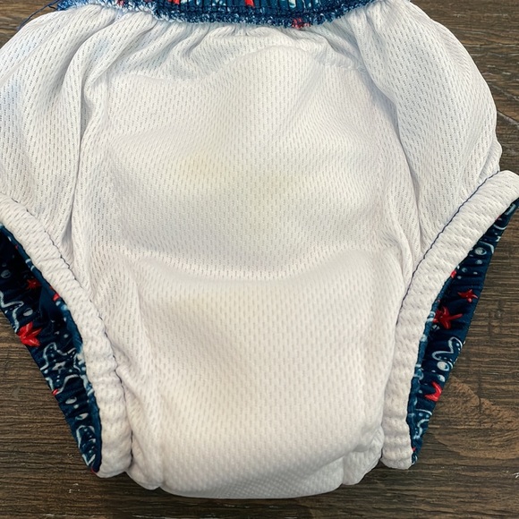 I play reusable swim diaper size 12 months 18-22 lbs blue starfish pattern - Picture 6 of 6